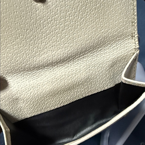 Gucci Tan and Brown Monogram Wallet - Picture 5 of 16